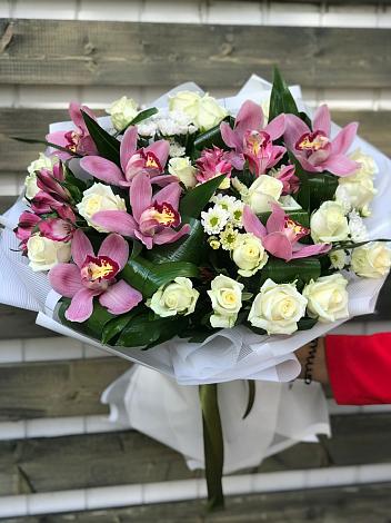 Букет цветов из: Розы и Хризантемы в Советске Тульской области