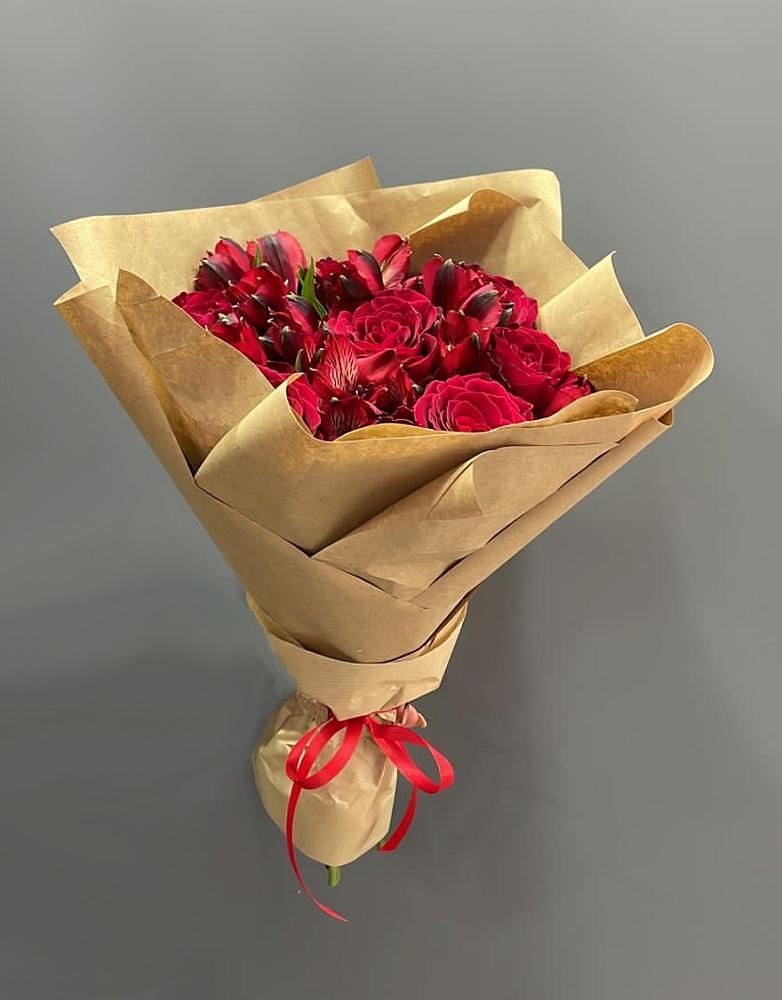 Букет цветов из: Альстромерии и Розы в Советске Тульской области