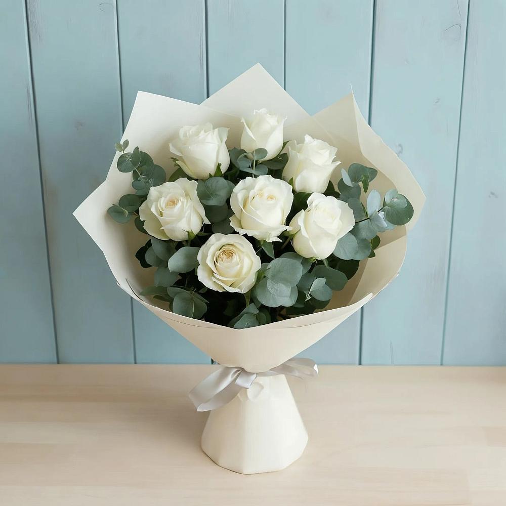Букет Белые розы в Эвкалипте в Советске Тульской области