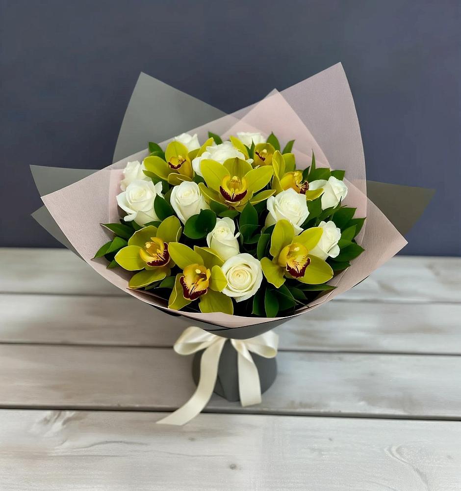 Букет цветов из: Орхидеи и Розы в Советске Тульской области